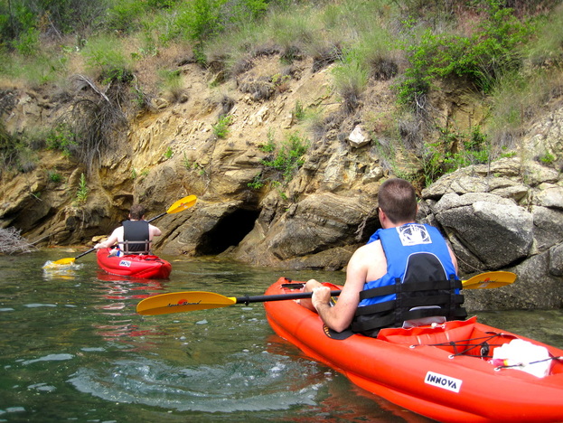 Kayaking to caves in Lake Chelan, Washington