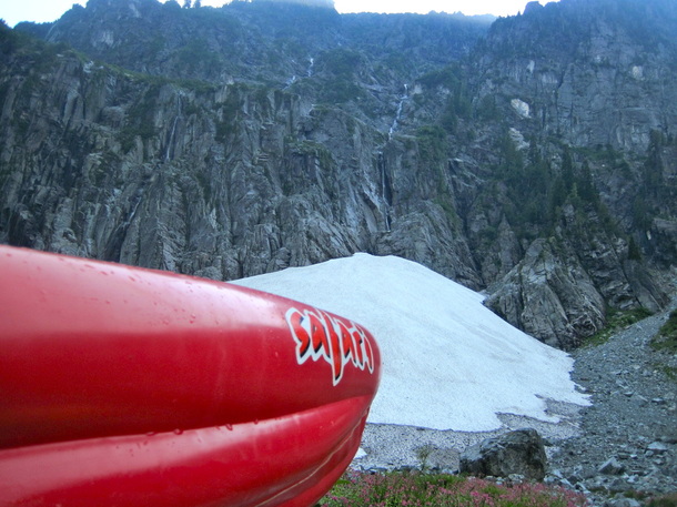 An Innova inflatable kayak on Lake Serene